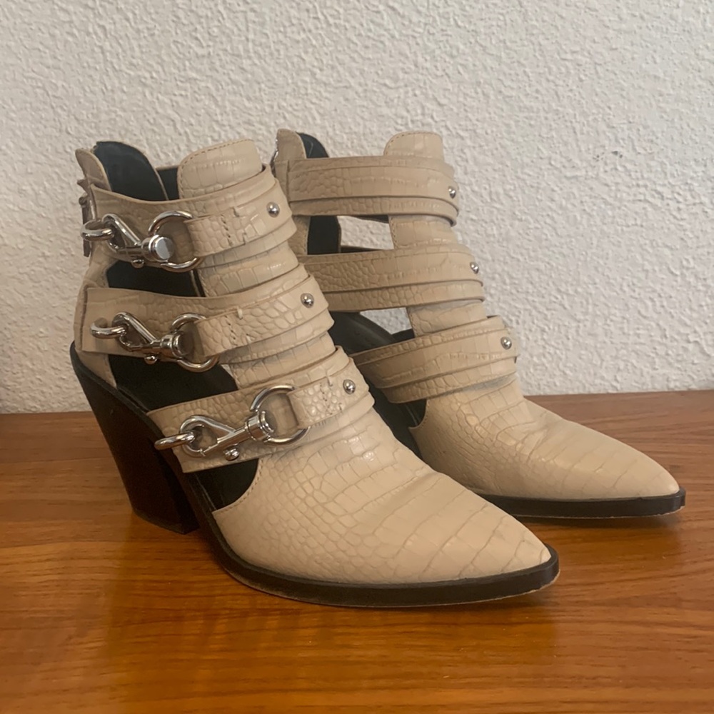 Rebecca Minkoff Seavie Ivory croc leather & silver clip boots. 3.75” heel Size 9